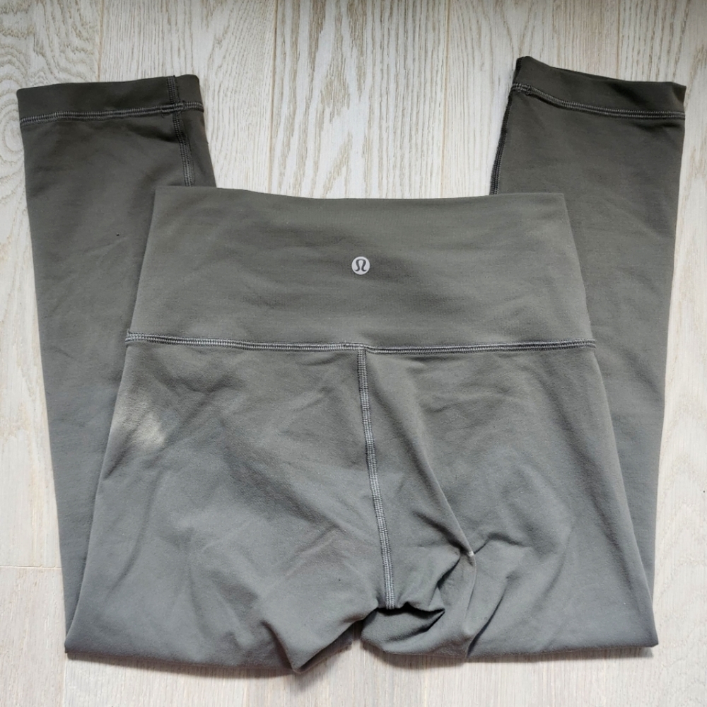 Lululemon leggings size 6